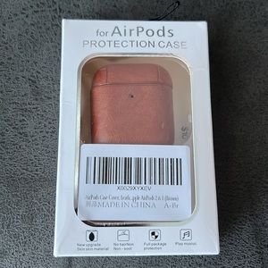 Brown Leather AirPods Protection Case with Clip